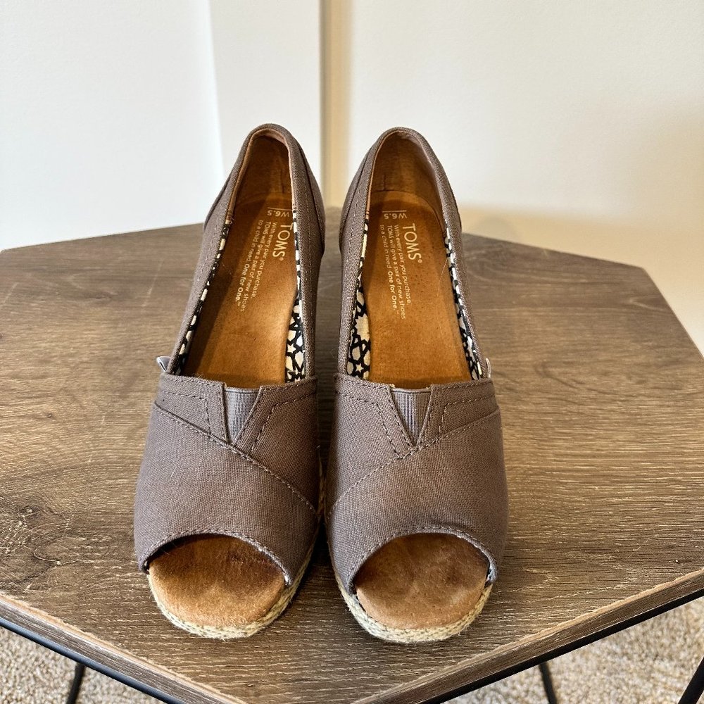 TOMS Michelle Wedge Pump Gray